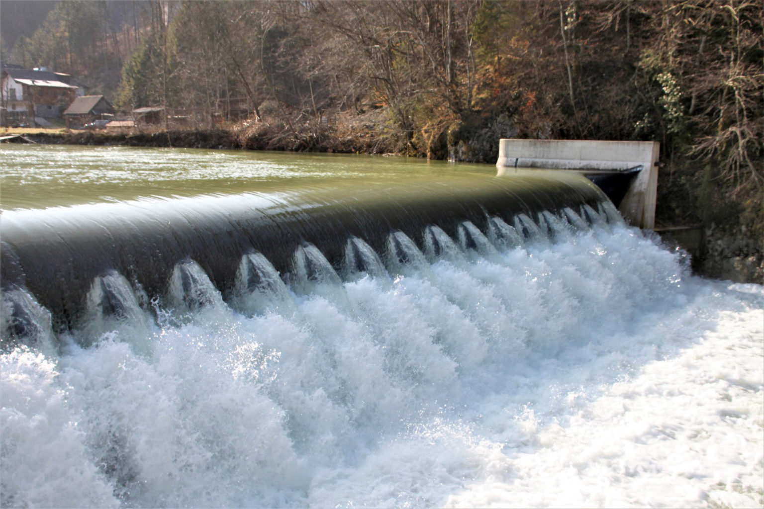 Rubber dams and their applications Hydro Construct